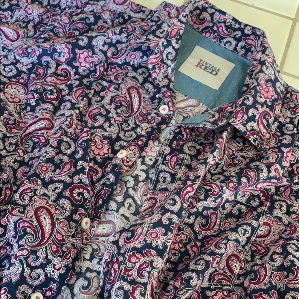 Paisley shirt sleeve shirt too small for me